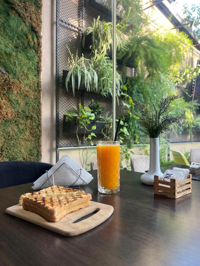 Vila 90 Boutique Hotel Tiranë Eksteriør bilde