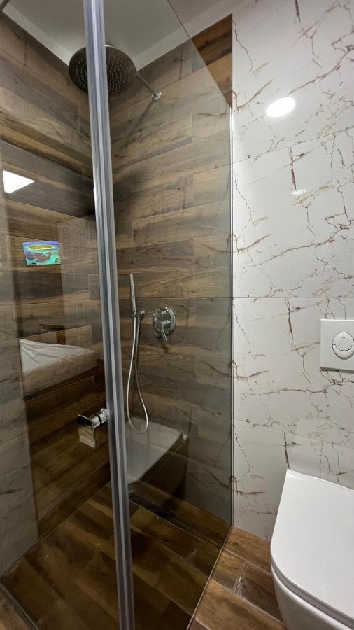 Vila 90 Boutique Hotel Tiranë Eksteriør bilde