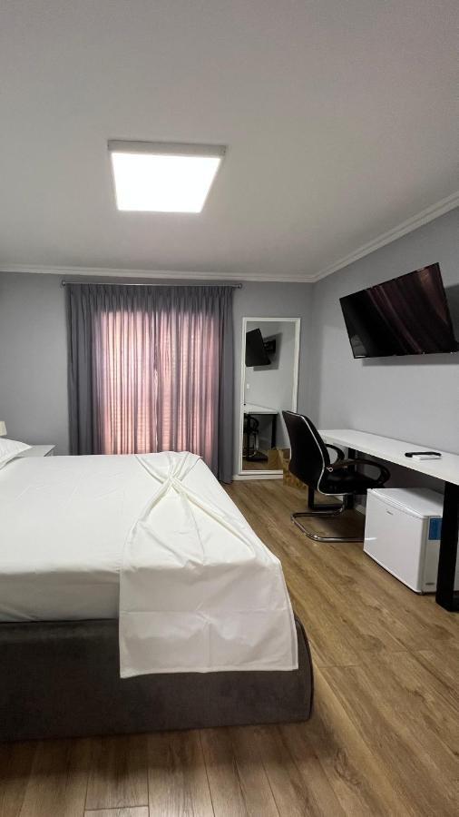 Vila 90 Boutique Hotel Tiranë Eksteriør bilde