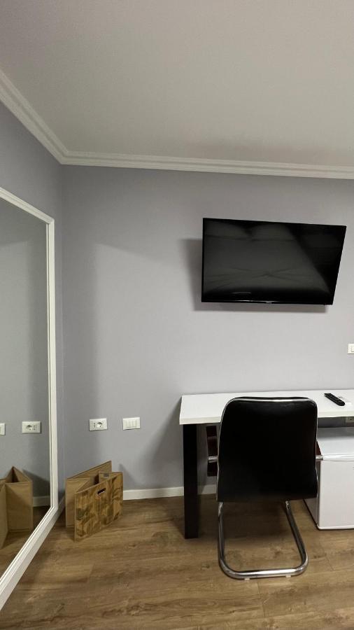 Vila 90 Boutique Hotel Tiranë Eksteriør bilde